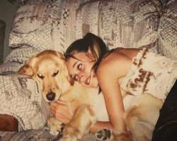 The actress has a dog as a pet, she loves her pet so much.